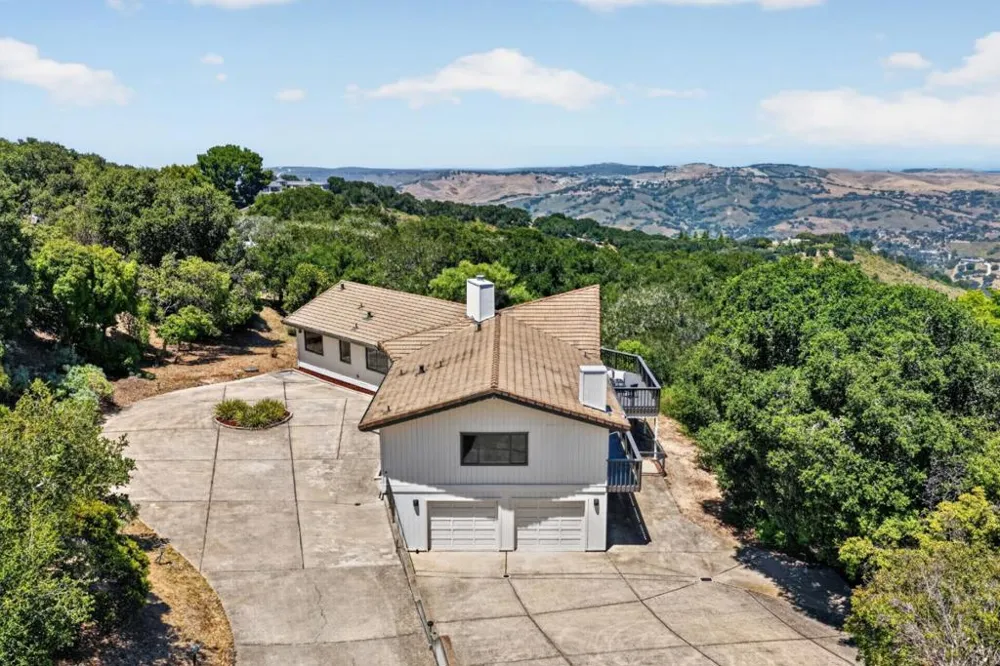 25955 Colt Lane Carmel Valley, CA 93924