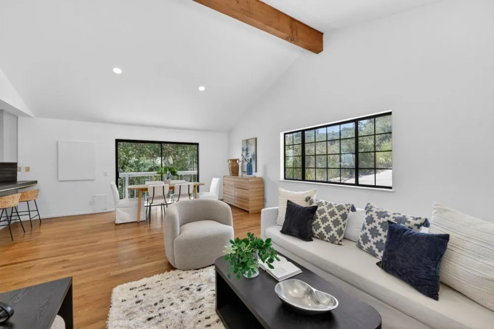 25955 Colt Lane Carmel Valley, CA 93924