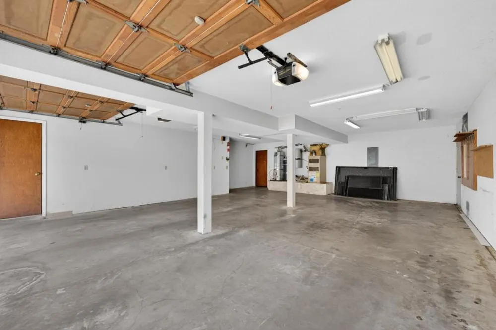 25955 Colt Lane Carmel Valley, CA 93924