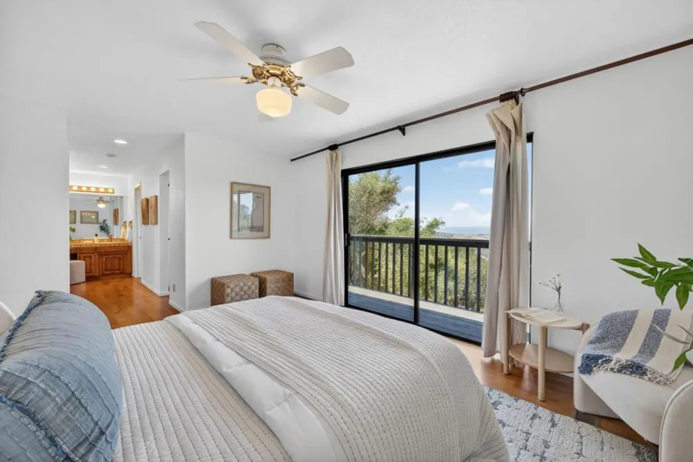25955 Colt Lane Carmel Valley, CA 93924