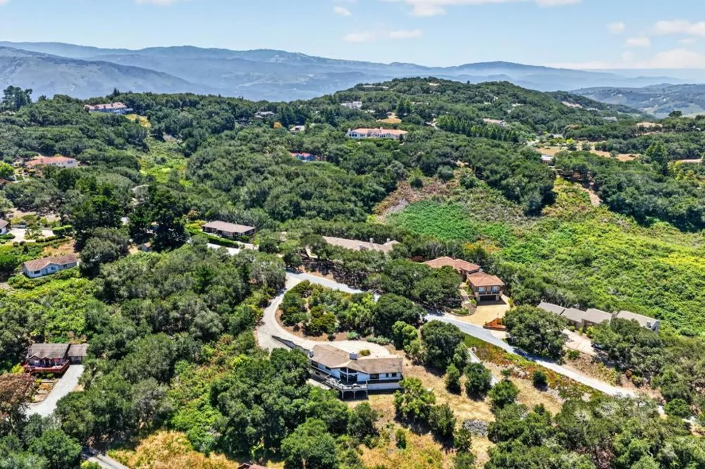 25955 Colt Lane Carmel Valley, CA 93924