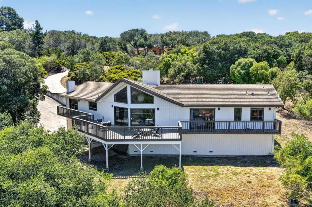 25955 Colt Lane Carmel Valley, CA 93924