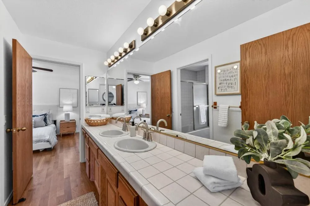 25955 Colt Lane Carmel Valley, CA 93924