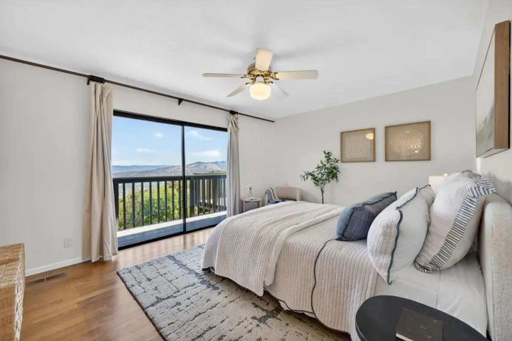 25955 Colt Lane Carmel Valley, CA 93924