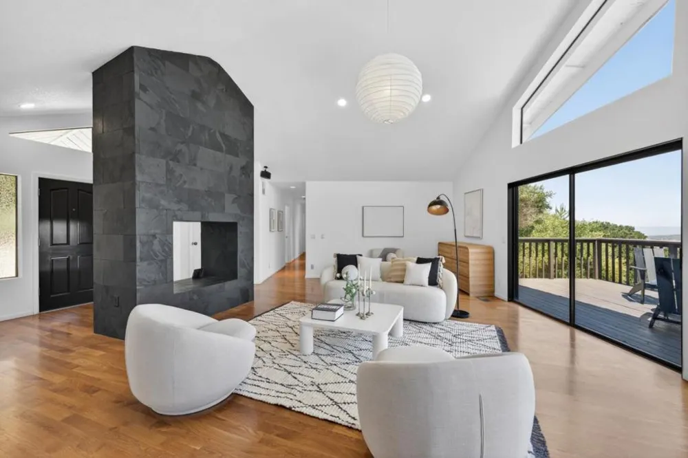 25955 Colt Lane Carmel Valley, CA 93924