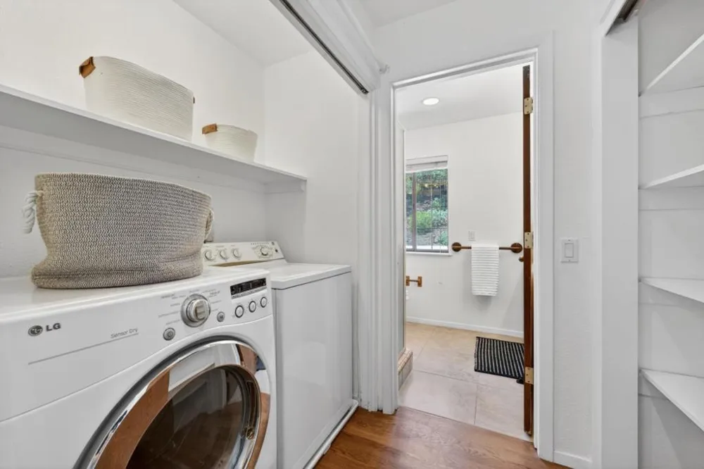 25955 Colt Lane Carmel Valley, CA 93924