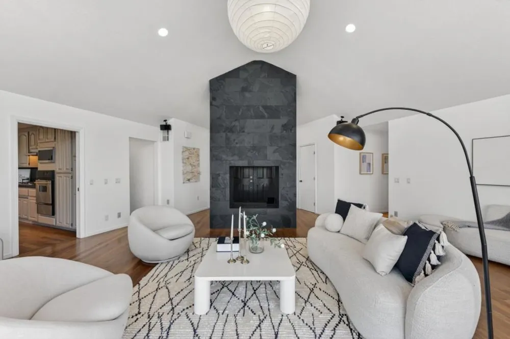 25955 Colt Lane Carmel Valley, CA 93924