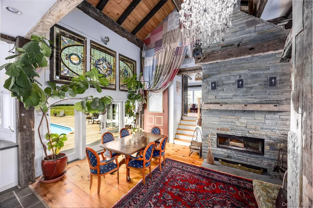 5 Downer Lane Woodstock, NY 12498