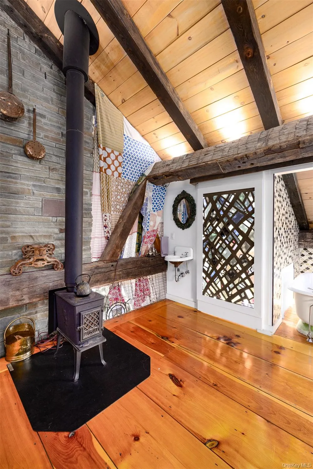 5 Downer Lane Woodstock, NY 12498