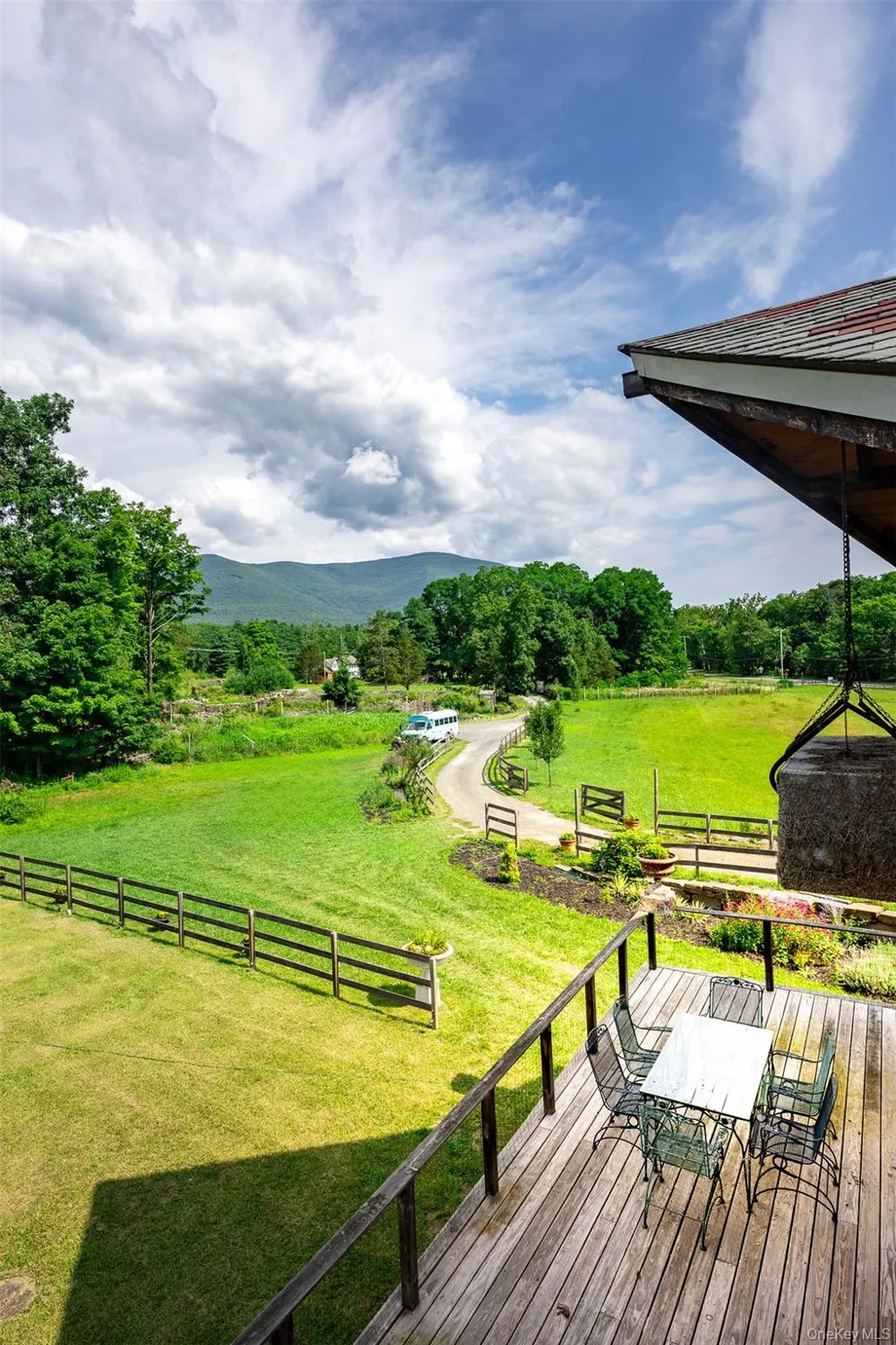 5 Downer Lane Woodstock, NY 12498