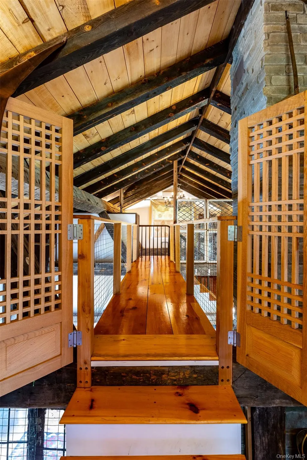5 Downer Lane Woodstock, NY 12498