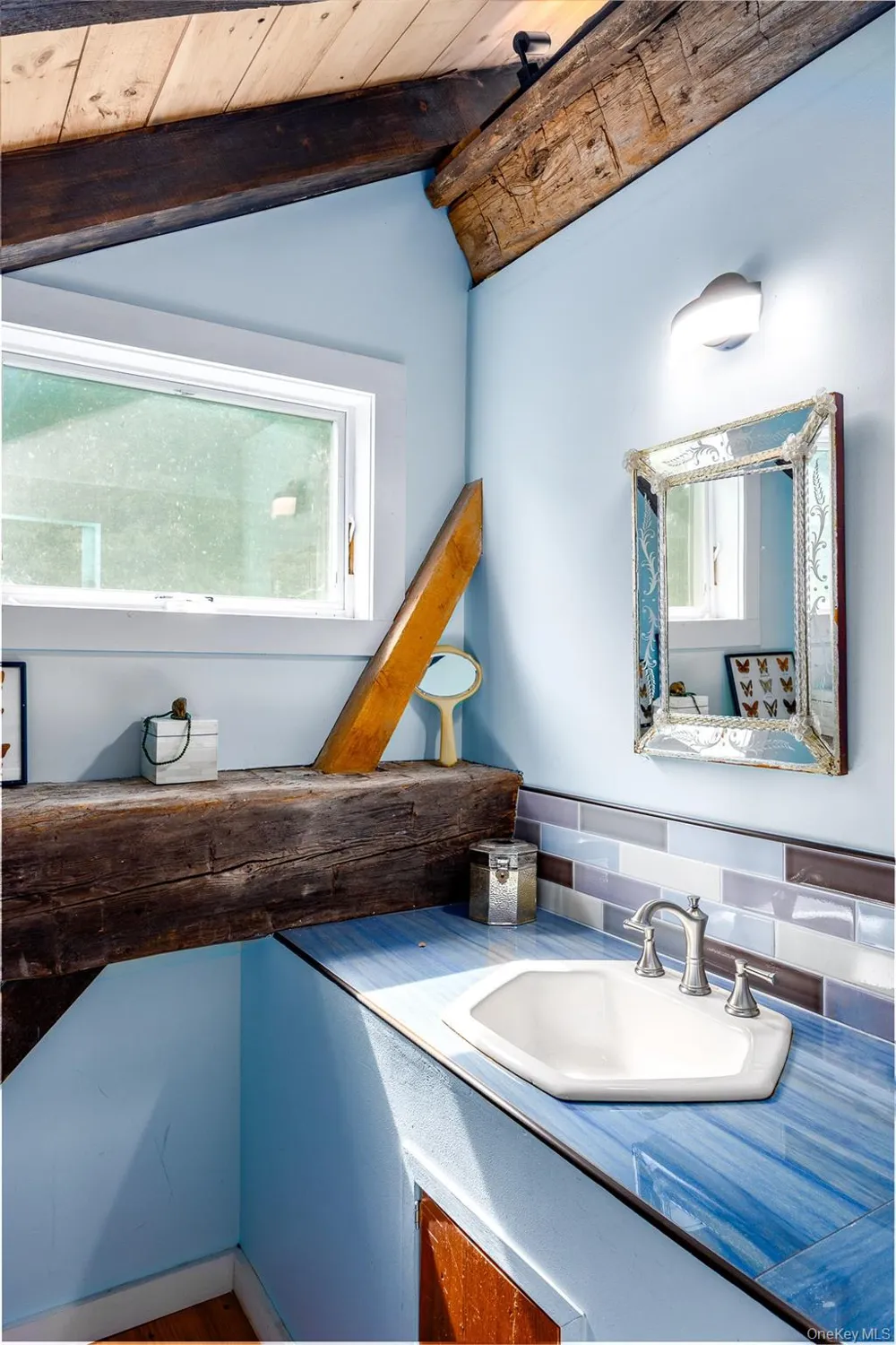 5 Downer Lane Woodstock, NY 12498