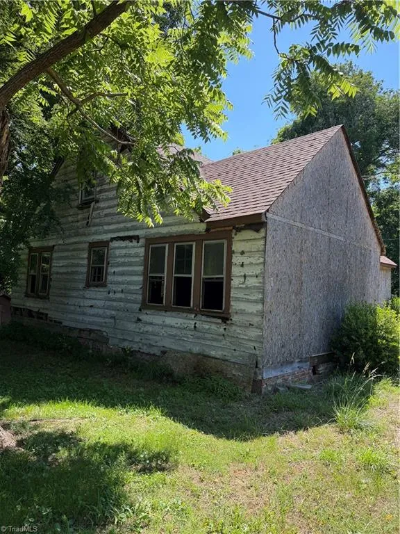 6574 US Highway 311 Sophia, NC 27350