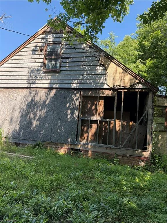 6574 US Highway 311 Sophia, NC 27350