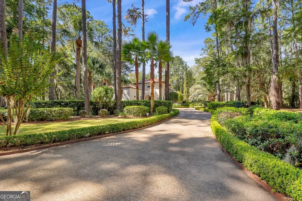 1288 Old Cane Mill DR SE Darien, GA 31305