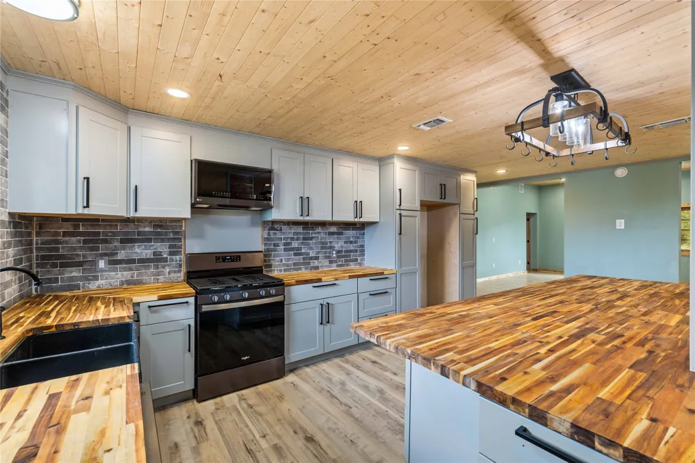 14001 Highway 377 S Brookesmith, TX 76827