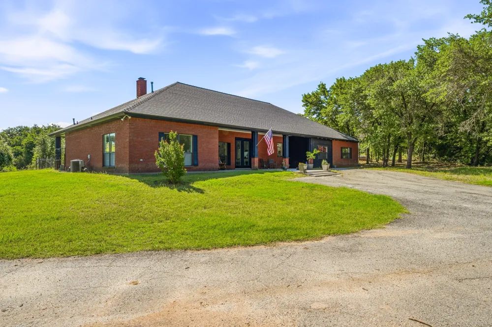 1015 County Road 134 Stephenville, TX 76401