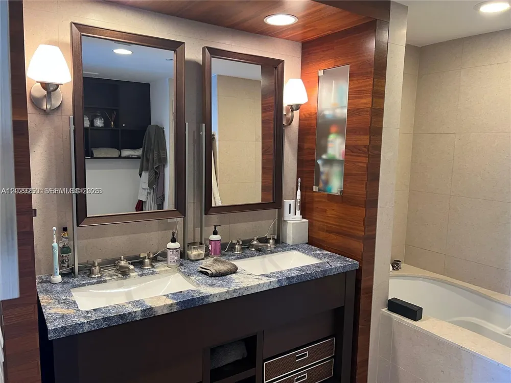6799 Collins Ave #1501 Miami Beach, FL 33141