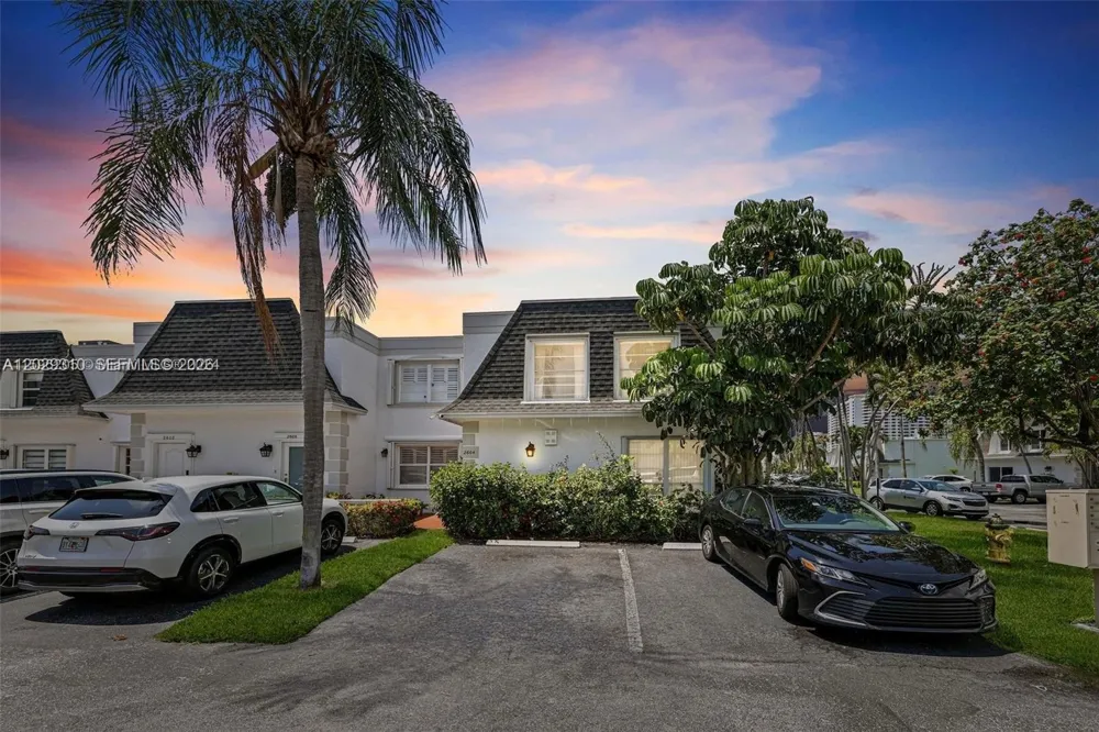 903 NE 27th Ave #903