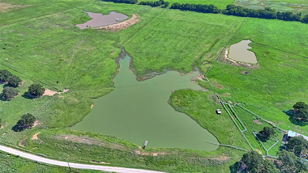 8752 Fm 1749 Sunset, TX 76270