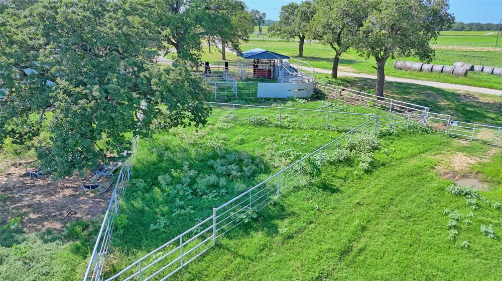 8752 Fm 1749 Sunset, TX 76270
