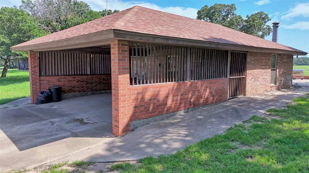 8752 Fm 1749 Sunset, TX 76270