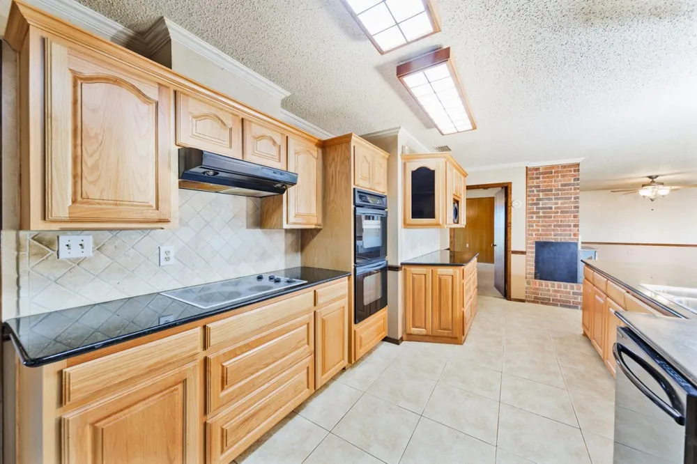 8752 Fm 1749 Sunset, TX 76270