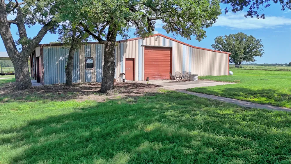 8752 Fm 1749 Sunset, TX 76270