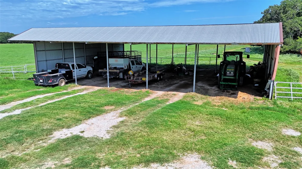 8752 Fm 1749 Sunset, TX 76270