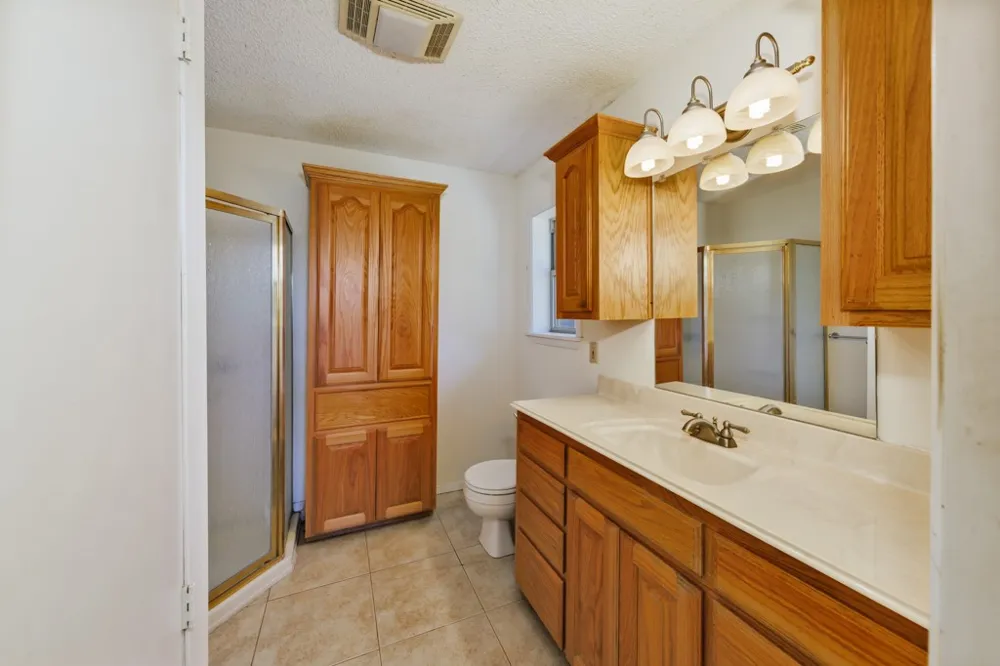 8752 Fm 1749 Sunset, TX 76270