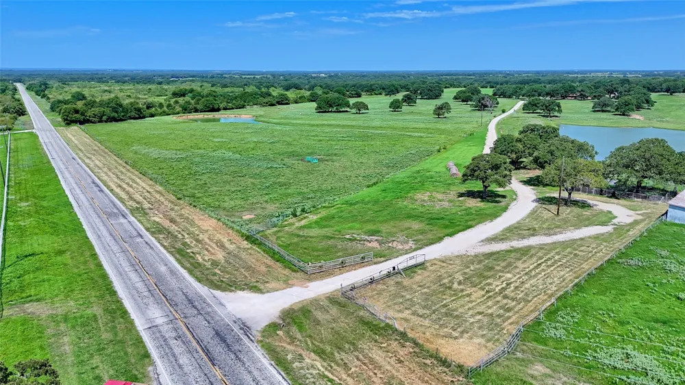 8752 Fm 1749 Sunset, TX 76270