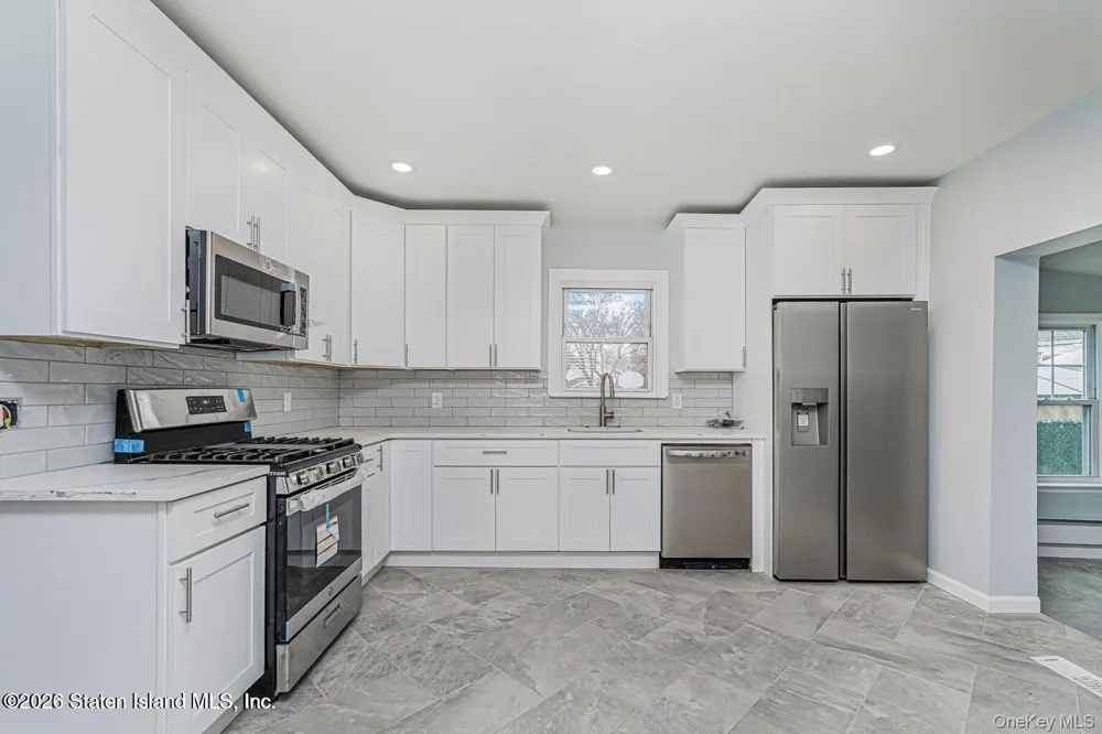 13 Laforge Ave Staten Island, NY 10302