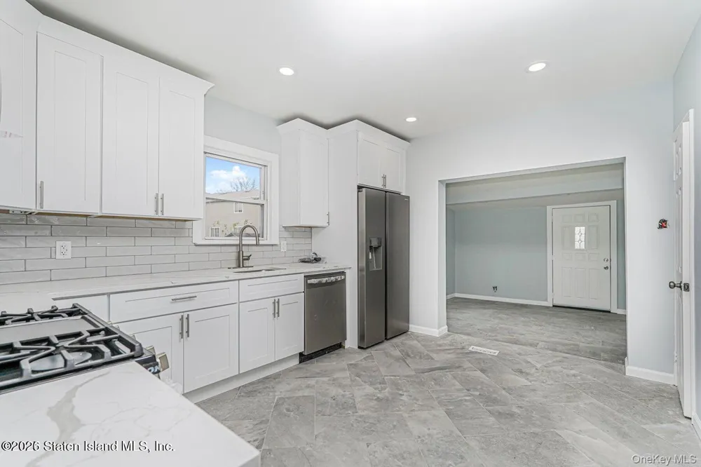 13 Laforge Ave Staten Island, NY 10302