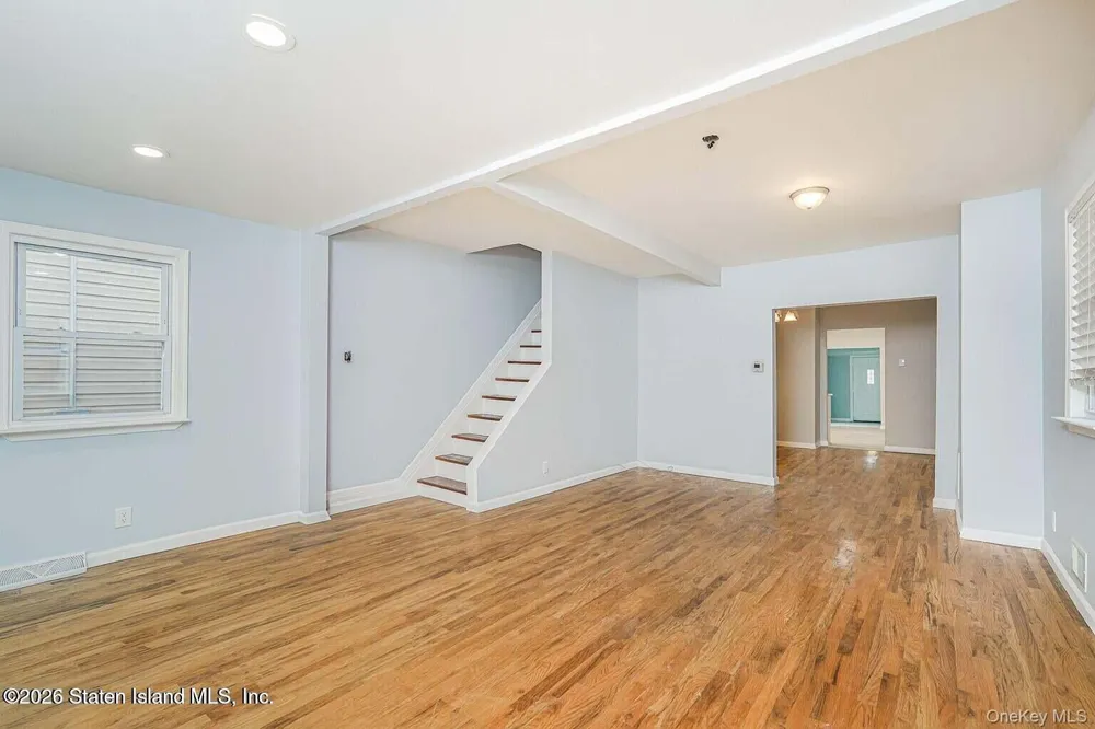 13 Laforge Ave Staten Island, NY 10302