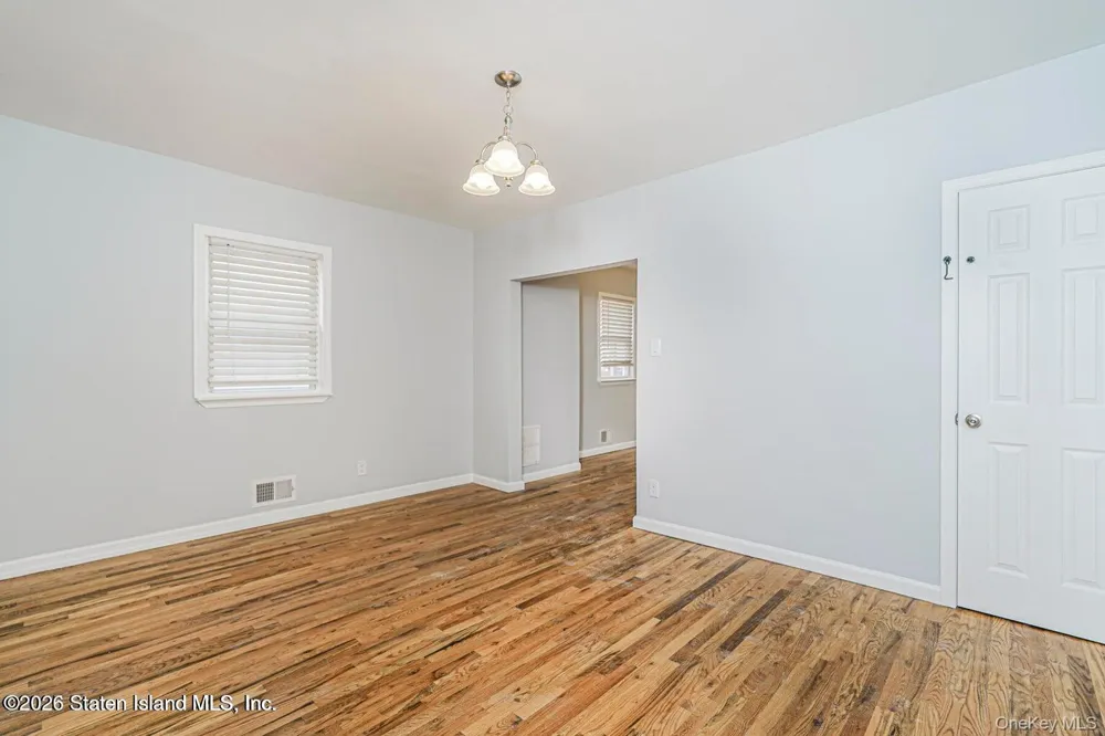 13 Laforge Ave Staten Island, NY 10302