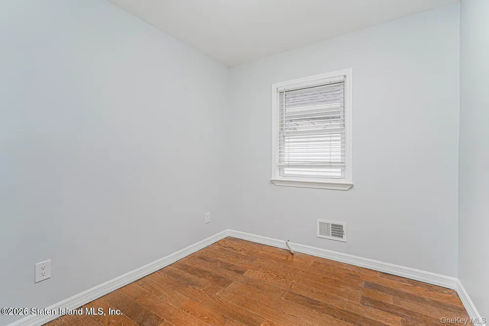 13 Laforge Ave Staten Island, NY 10302