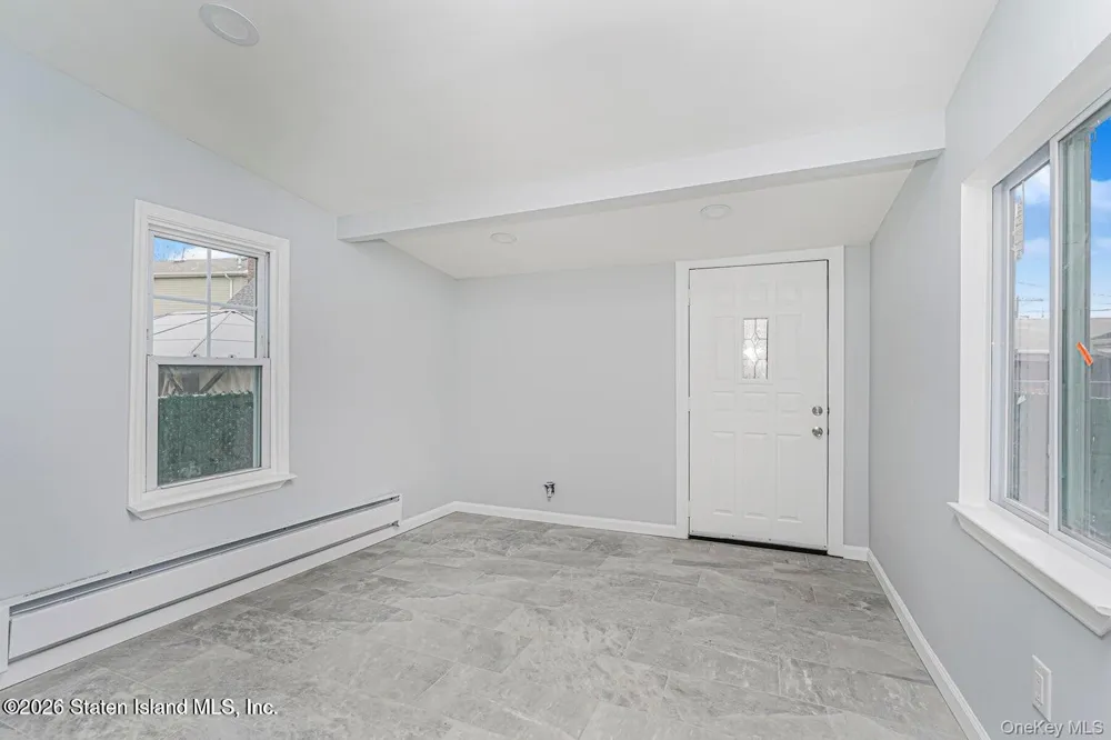 13 Laforge Ave Staten Island, NY 10302