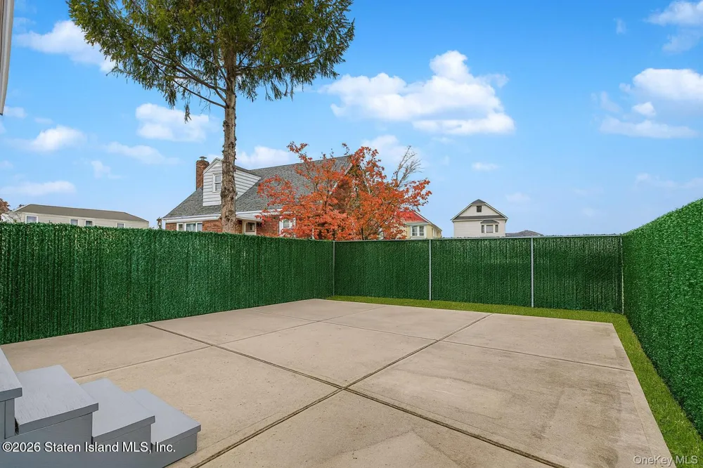 13 Laforge Ave Staten Island, NY 10302