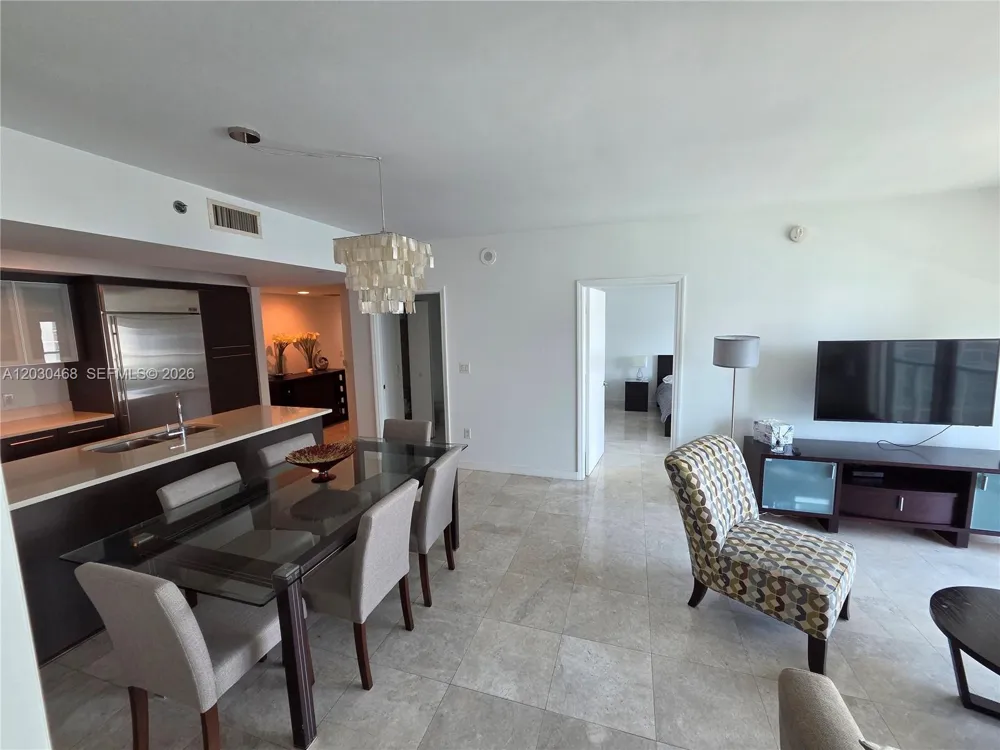 500 Brickell Ave #3105 Miami, FL 33131