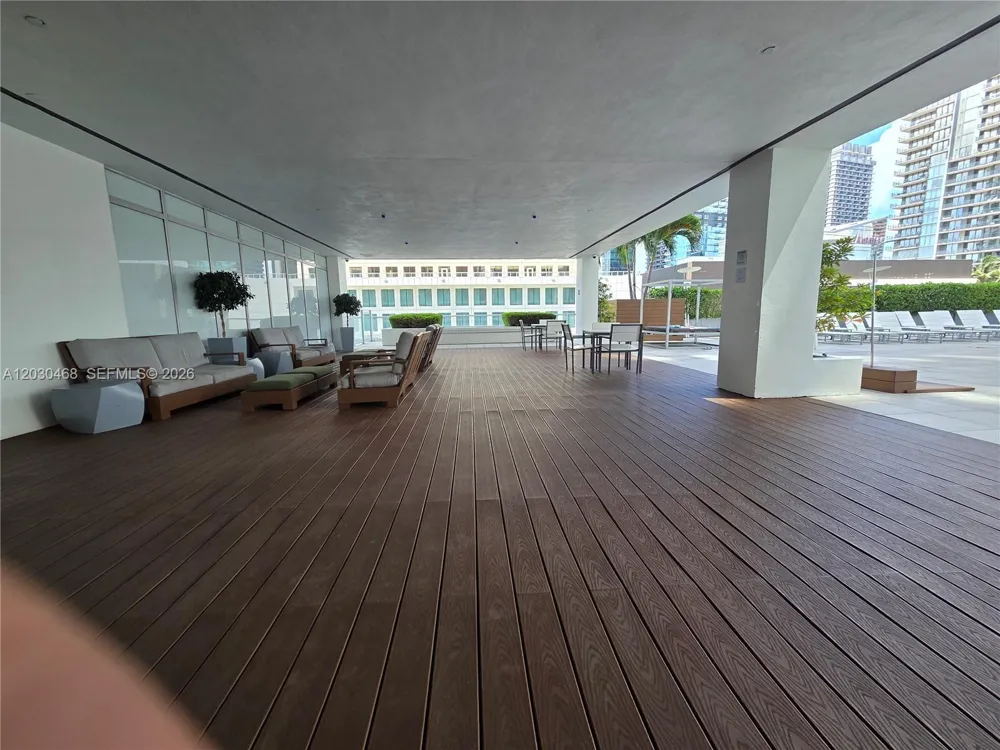 500 Brickell Ave #3105 Miami, FL 33131