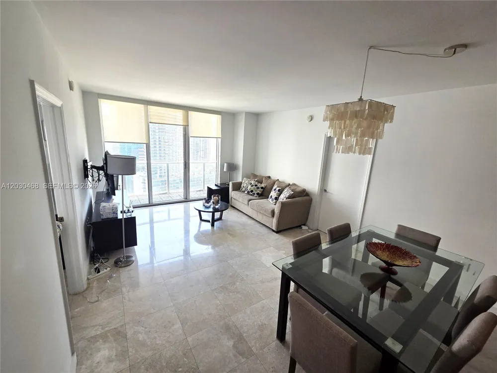 500 Brickell Ave #3105 Miami, FL 33131