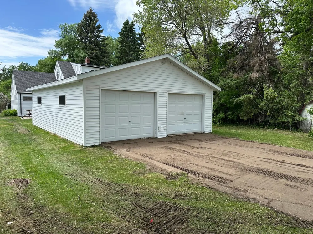 922 Tindolph Avenue S Thief River Falls, MN 56701