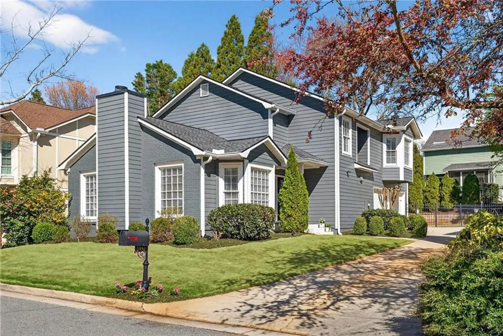 1124 Bailiff Court NE