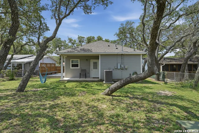 1906 PICTON LN Rockport, TX 78382