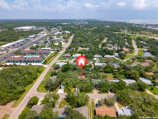1906 PICTON LN Rockport, TX 78382