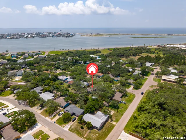 1906 PICTON LN Rockport, TX 78382