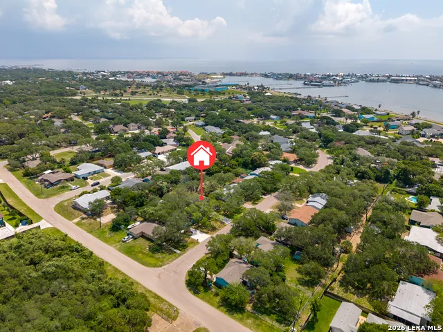 1906 PICTON LN Rockport, TX 78382