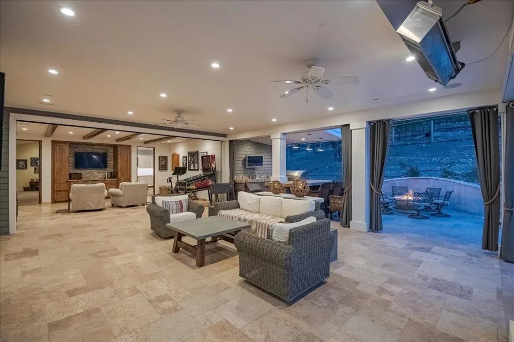 14411 Shannon Road Los Gatos, CA 95032