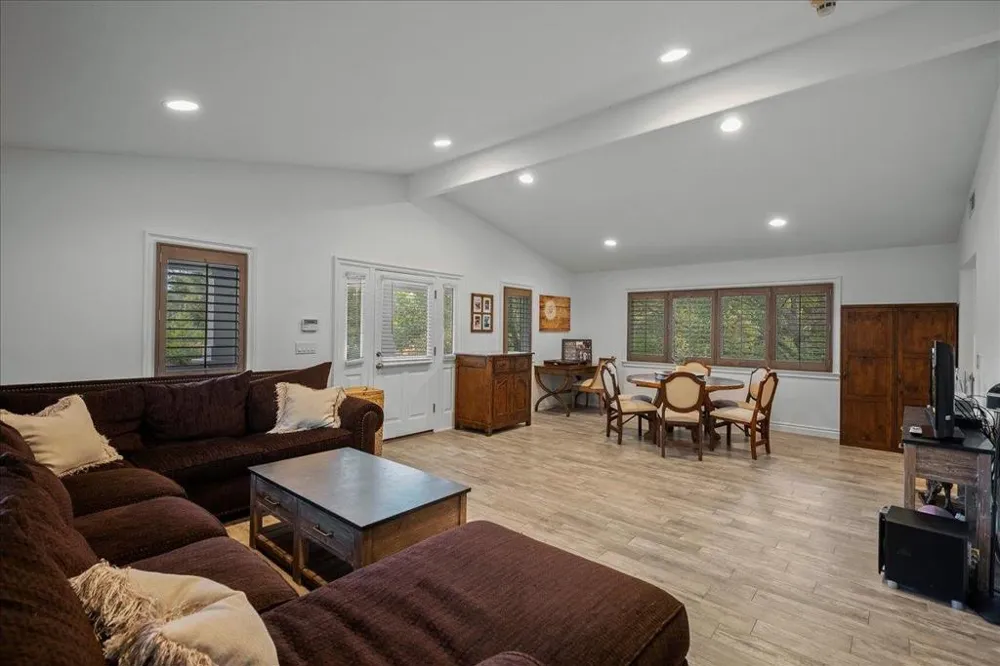 14411 Shannon Road Los Gatos, CA 95032