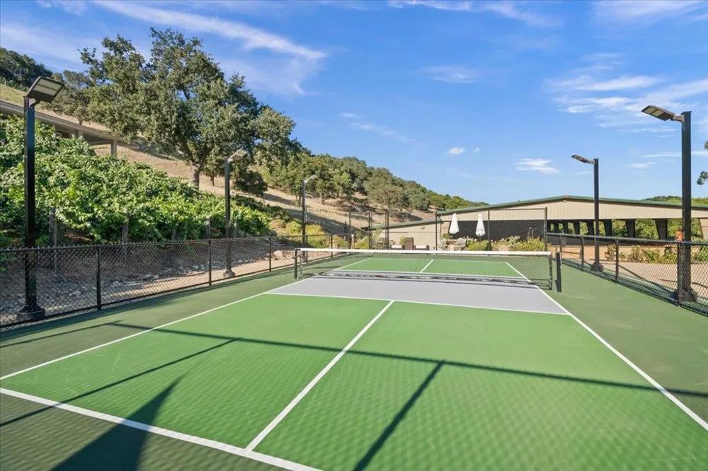 14411 Shannon Road Los Gatos, CA 95032